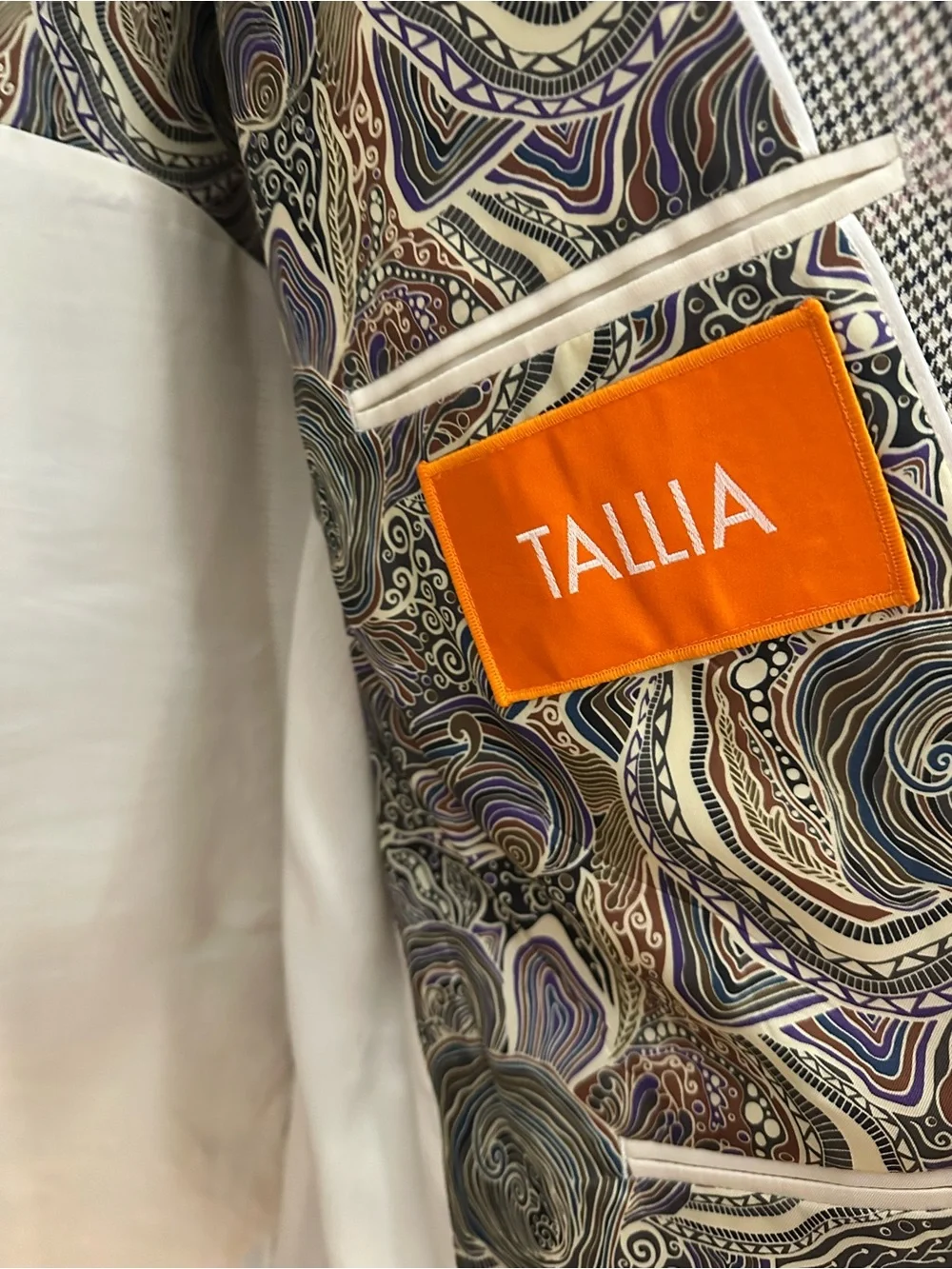 TALLIA Men's Beige and Black Glen Plaid Sport Coat with Paisley Lining
